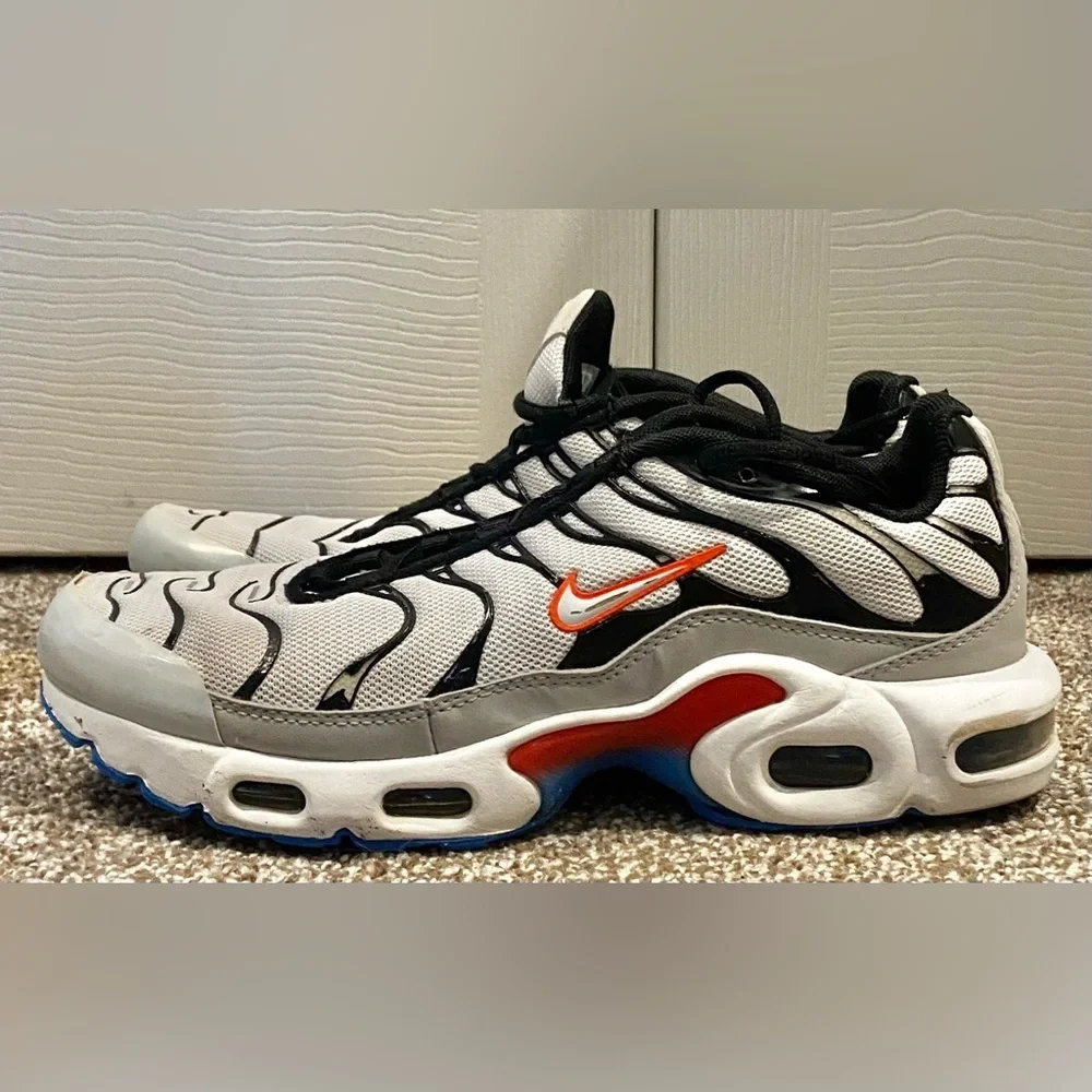 Nike Air Max Plus Remaster Size 6Y Youth Kids White Black Light Photo Blue Shoes